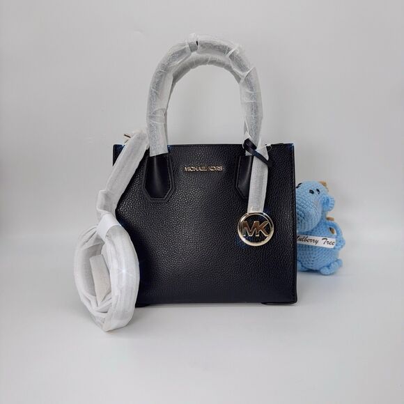 Michael Kors MK Medium Mercer Messenger Crossbody Leather Bag In Black Gold $448 - Picture 1 of 15